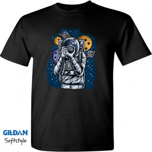 Kaos Kaos astronot memotret