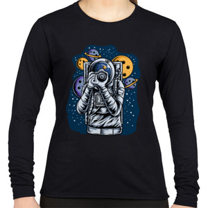 Kaos Kaos astronot memotret