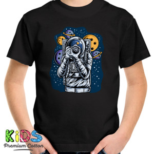 Kaos Kaos astronot memotret