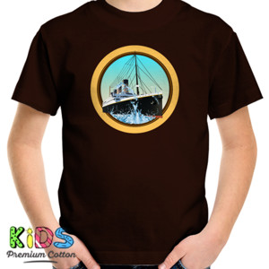Kaos Kapal Laut