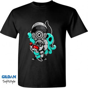 Kaos Octopus Helmet - Gildan Soft Style