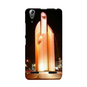 Kota Surabaya - Tugu bambu runcing Casing HP