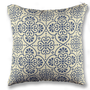 Bantal Motif Geometric Ethnic