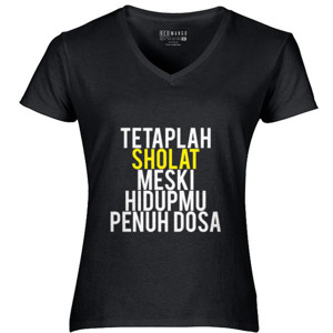 Kaos Kaos Muslim Tetap Sholat Meski Penuh Dosa