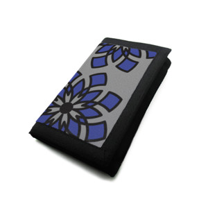 Dompet Sporty Bunga Biru (Blue Flower)