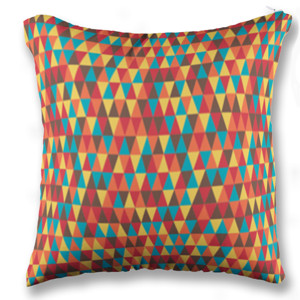 Bantal Triangle Colorful