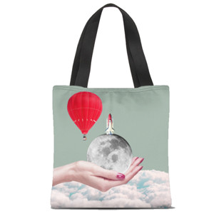 Tas Tote Fullprint Moon on hand