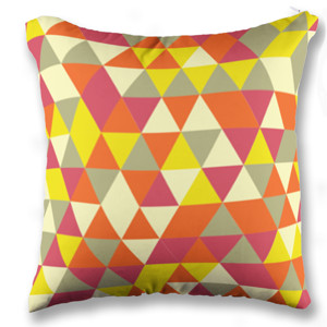 Bantal retro segitiga kotak