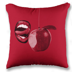 Bantal Apple Lips