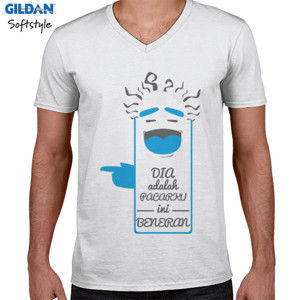 Kaos Dia adalah pacarku