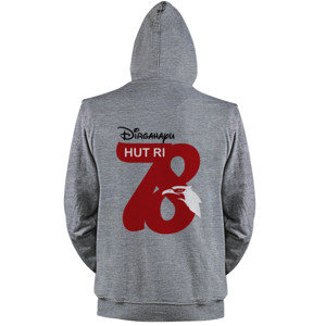 Jaket Hoodie Meriahkan HUT RI Sambil Jalan-Jalan