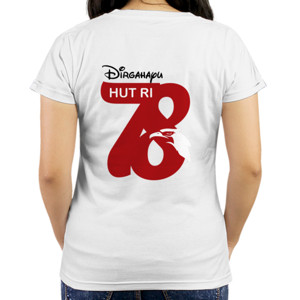 Kaos Meriahkan HUT RI Sambil Jalan-Jalan