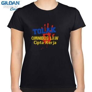 Kaos tangan tolak omnibus law