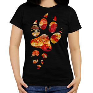 Kaos Jejak Naga Merah