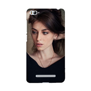 Women in Frame Casing HP