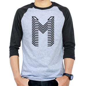 Kaos Raglan Logo huruf M gamer