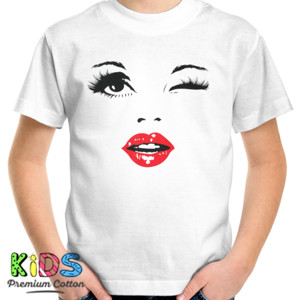 Kaos Kaos Kedipan Mata Cantik