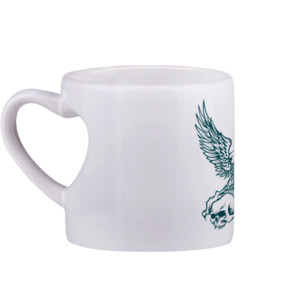 Mug rajawali dan tengkorak