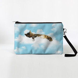 Dompet Kucing Tidur di Awan