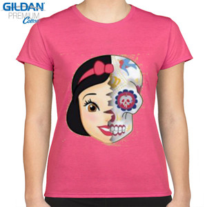 Kaos art skull snow white