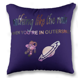 Bantal outerspace
