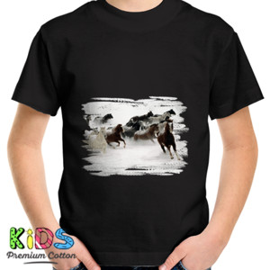 Kaos Baju Dengan Gambar Kuda Ditengah Salju