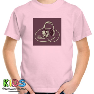 Kaos listen together