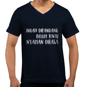 Kaos  indah dipandang belum tentu nikmat dirasa