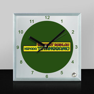 Jam Meja Berbuat Baik Kepada Tetangga